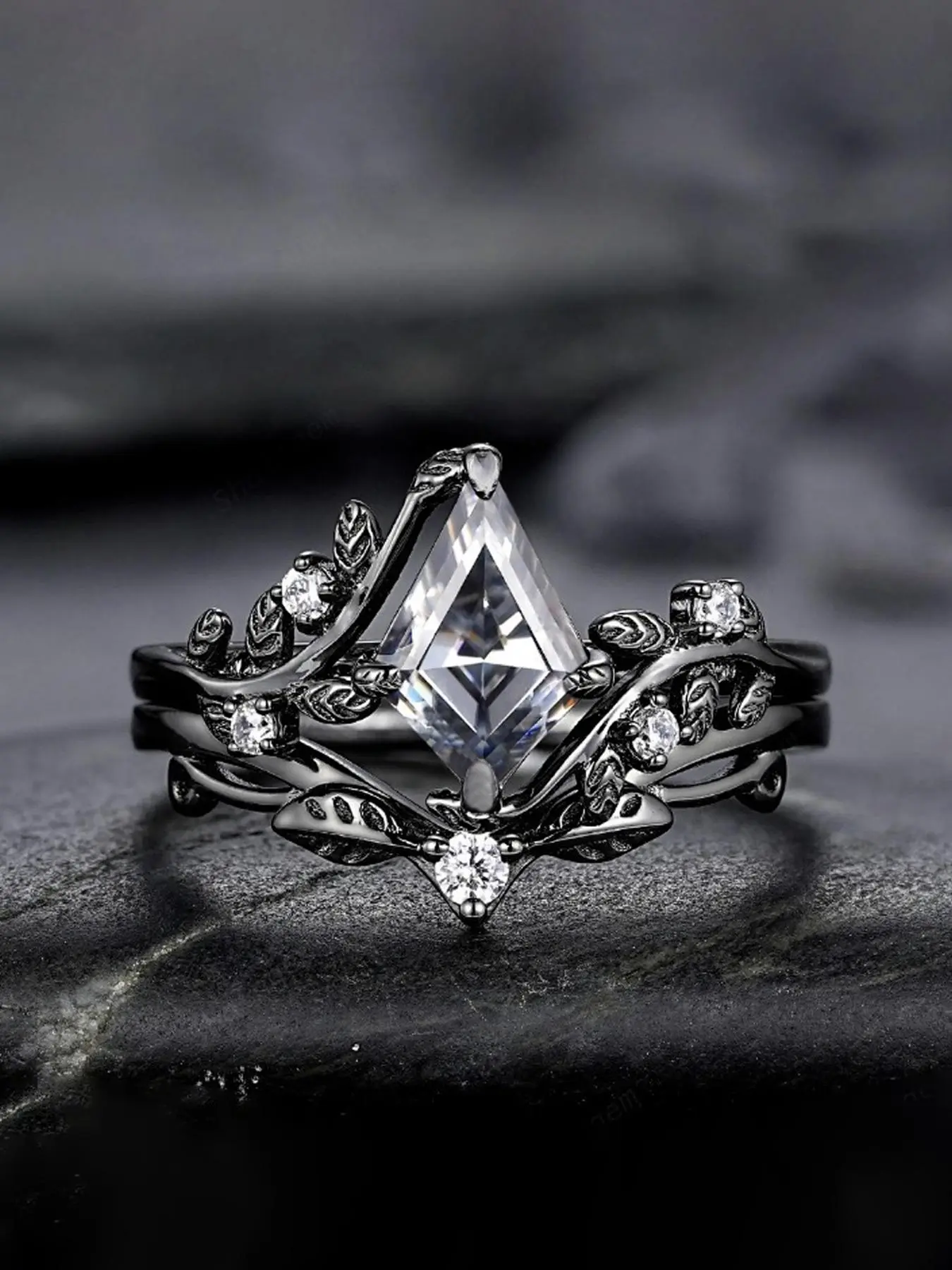 Punk Trendy Vine Design Cubic Zirconia Ring, Punk Style Ring, Fashion Vintage Leaf Design Ring, Vintage Rings Jewelry for Party, Daily Decor, Trendy All-match & Exquisite Jewelry for Birthday Gift, Unique Rings