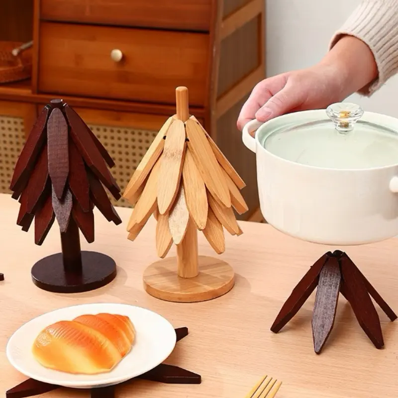 Natural Tree Trivet Set - 4 Wooden Trivets & 1 Stand - Heat-Resistant Foldable Design - Durable & High-Quality Solid Wood - Ideal for Hot Dishes, Pots, Bowls, Teapots - Kitchenware & Tableware Coasters