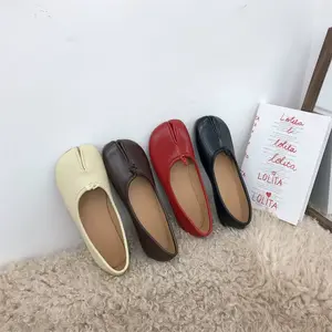 New 2026 spring plus-size split-toe women's low-cut flat shoes, versatile pig toe grandma-style loafers
