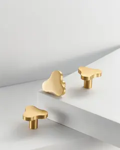 HARLEM WAVE BRUSHED BRASS CABINET KNOB