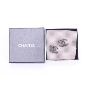 Pre-owned Chanel CC earrings W11318