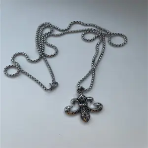 Vintage Cross Pendant Necklace Unisex Versatile Simple Long Sweater Chain Hip Hop Accessory