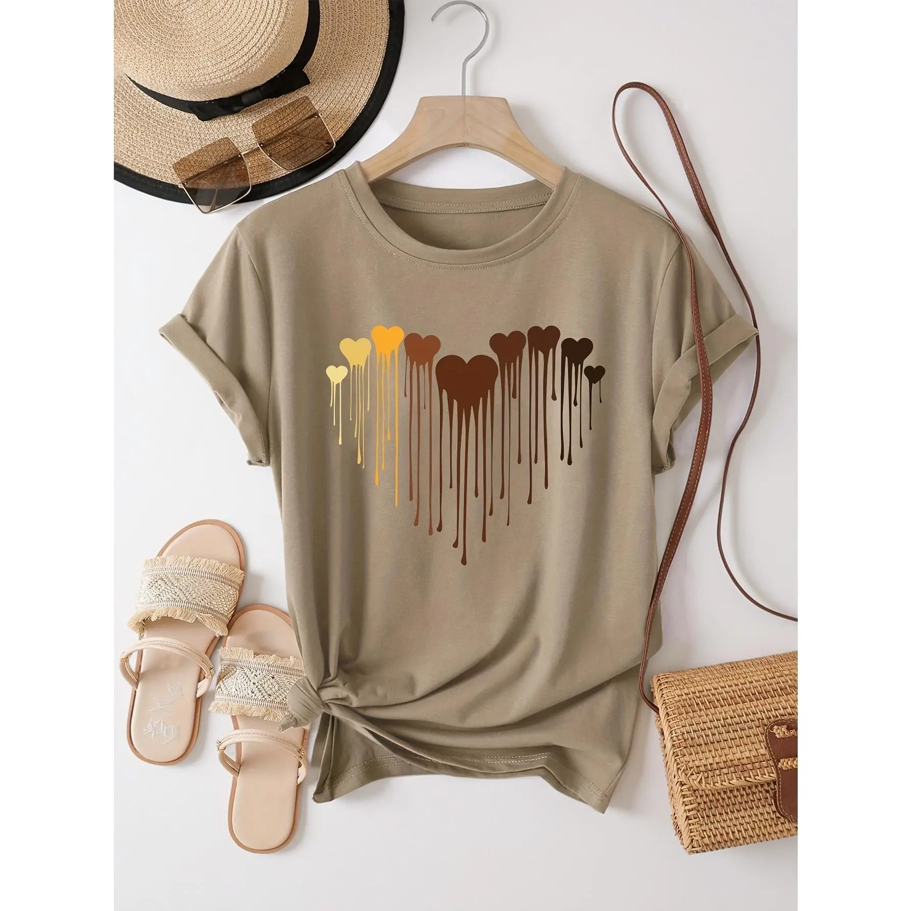 Women's Casual Sports Crew Neck Tshirt - Short-Sleeve Loose-Fit Top with Gradient Heart Pattern, European & American Simple Fashion, Versatile Fabric for Spring/Summer Sports & Outdoor Wear