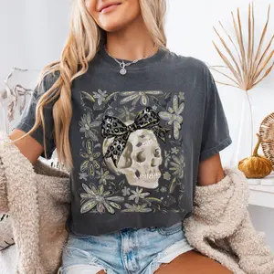 Leopard Skull Comfort Colors T-Shirt Womenswear Spooky Fall Graphic Tee Halloween Aesthetic