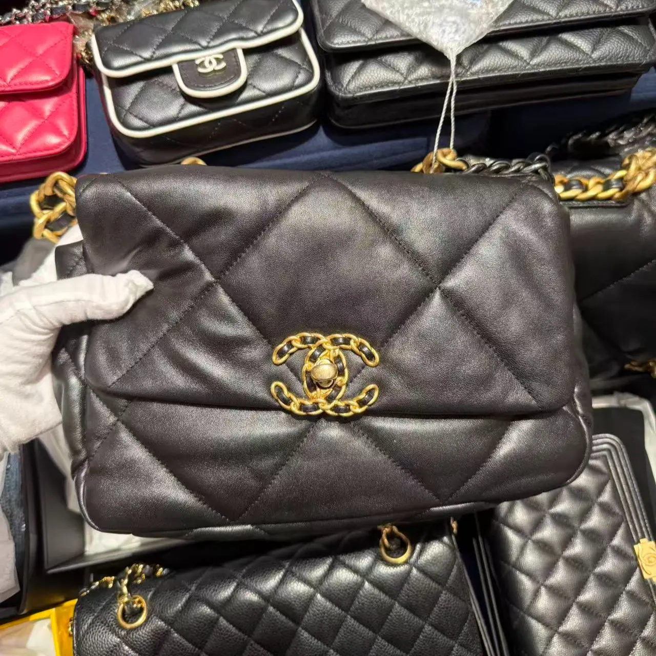 Pre-owned CHANEL HZ7 19 Bag, Black with Gold Hardware, Lambskin