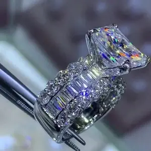 Luxury Elegant Engagement Ring, Silver Plated Copper, Princess Cut White Cubic Zirconia Four Claw Setting, Suitable For Wedding, Party And Valentine's Day Gift