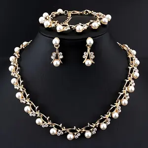 Hot-selling pearl  and earring set, versatile bridal dress accessory, fashionable and versatile 3-piece set   gold icy Collarbone link holder charm cross choker  high quality    girl with beaded necklace elegant ring gothic style young bead rhinestone
