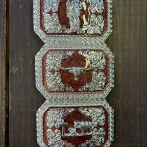 Western Belt Buckle with Intricate Silver and Wood Design