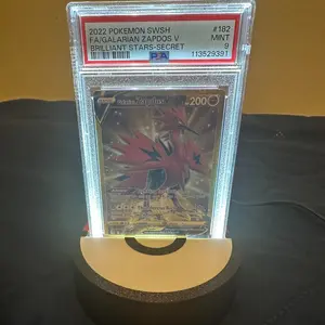 Pokemon Pokeball - Slablyte - LED Card Display