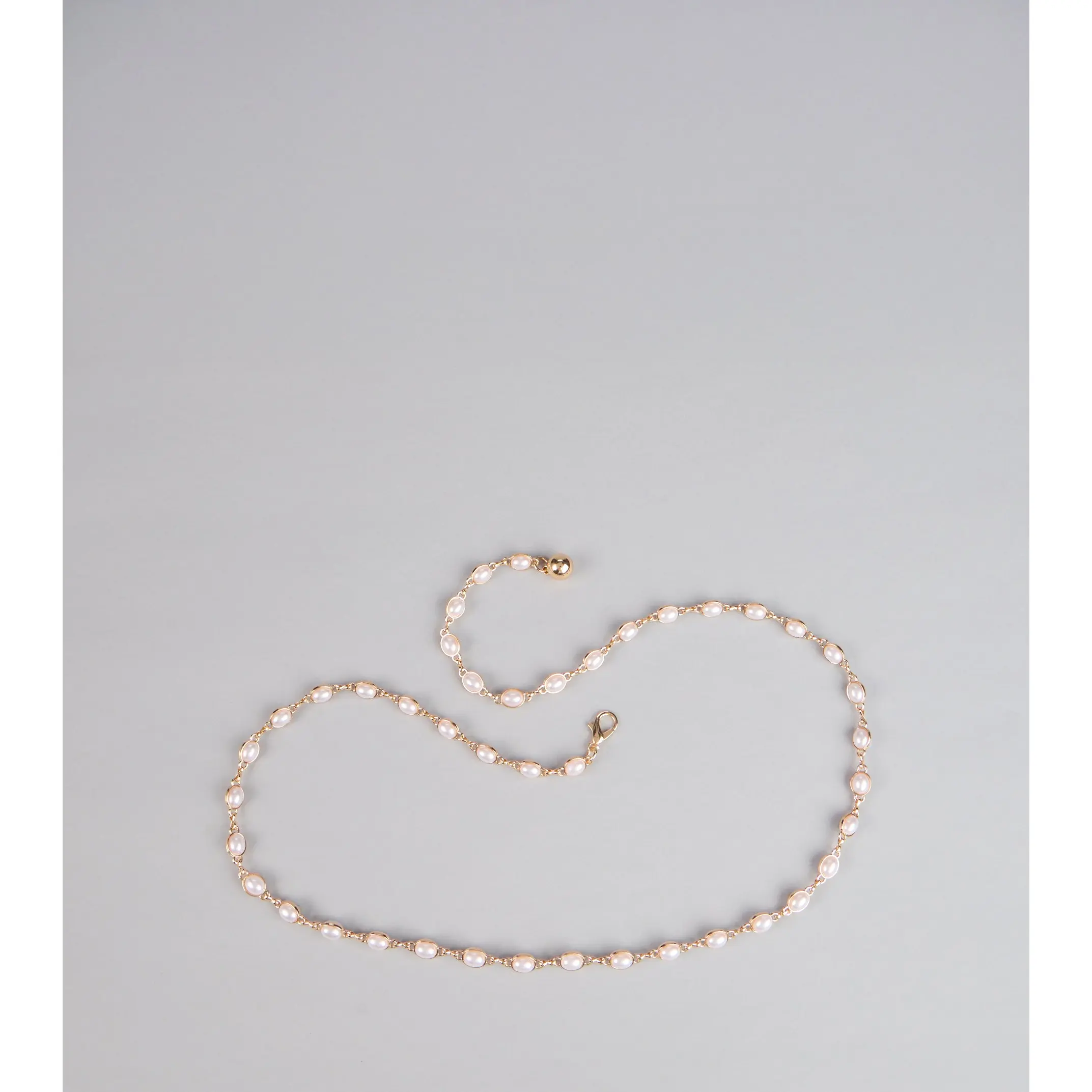 Everyday Elegance Faux Pearl Chain Belt