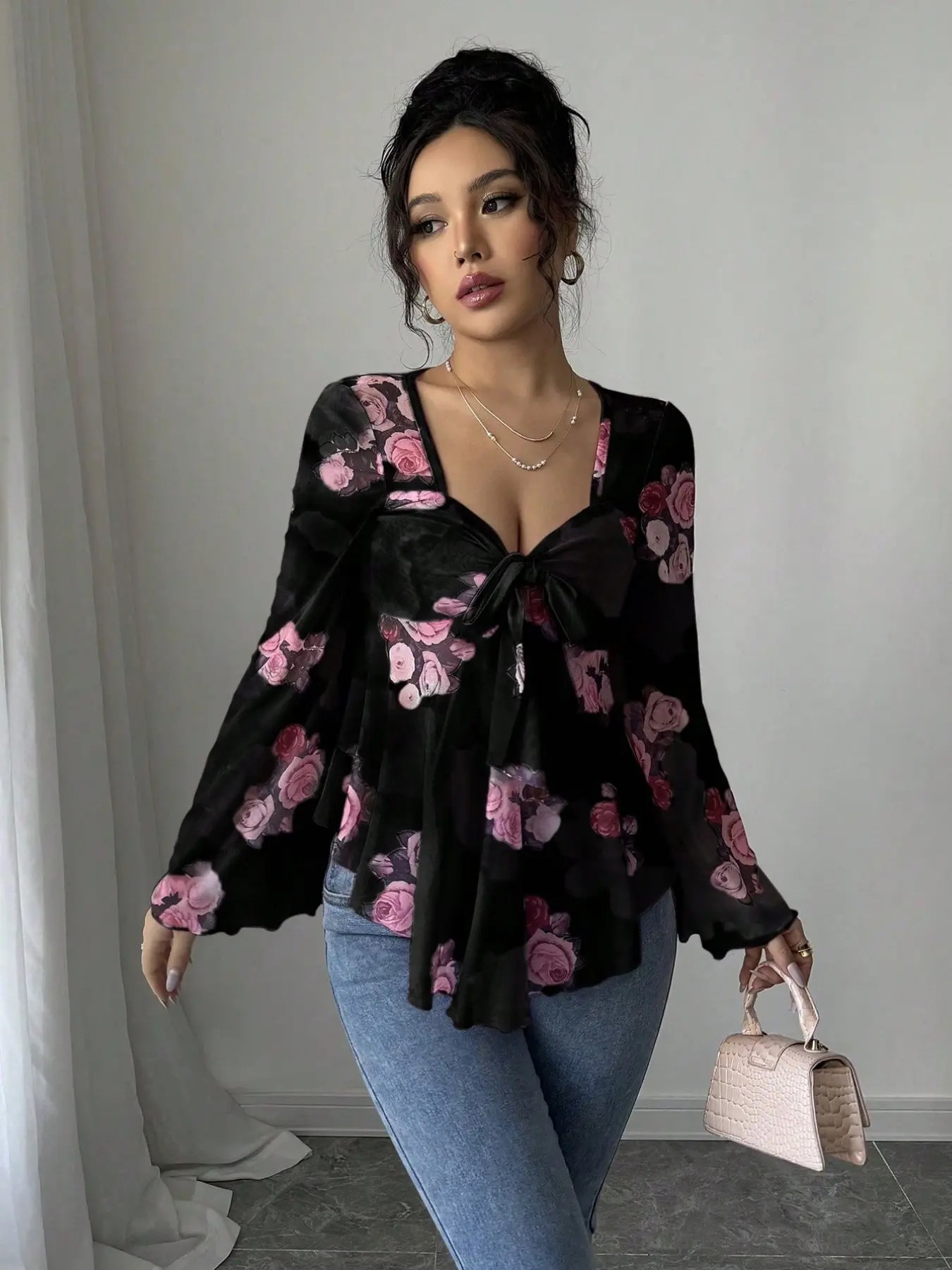 European and American Style V-Neck Bow Tie Waist Ruffle Floral Print Bell Sleeve Long Sleeve Top, Fashionable Women's Clothing, Trendy, Stylish and Chic Design, Womenswear
