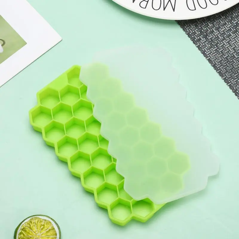 Silicone Honeycomb Ice Tray with Lid, Ice Cubes Maker, 37 Easy Demold Molds, Stackable Kitchen Tool, Ice Cube Trays, Perfect Christmas Gift for Seasonal Celebrations