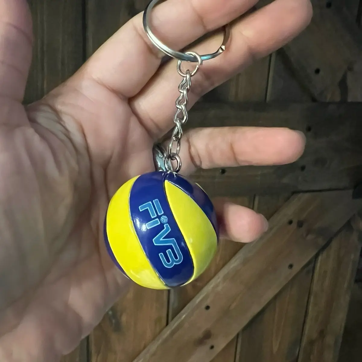 Miniature Volleyball Keychain - Perfect for Sports Enthusiasts mikasa