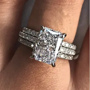 Set of 3 Luxury Cubic Zirconia Rings for Women as Valentine's Day Gift, Wedding Anniversary, Birthday Party Jewelry for Her