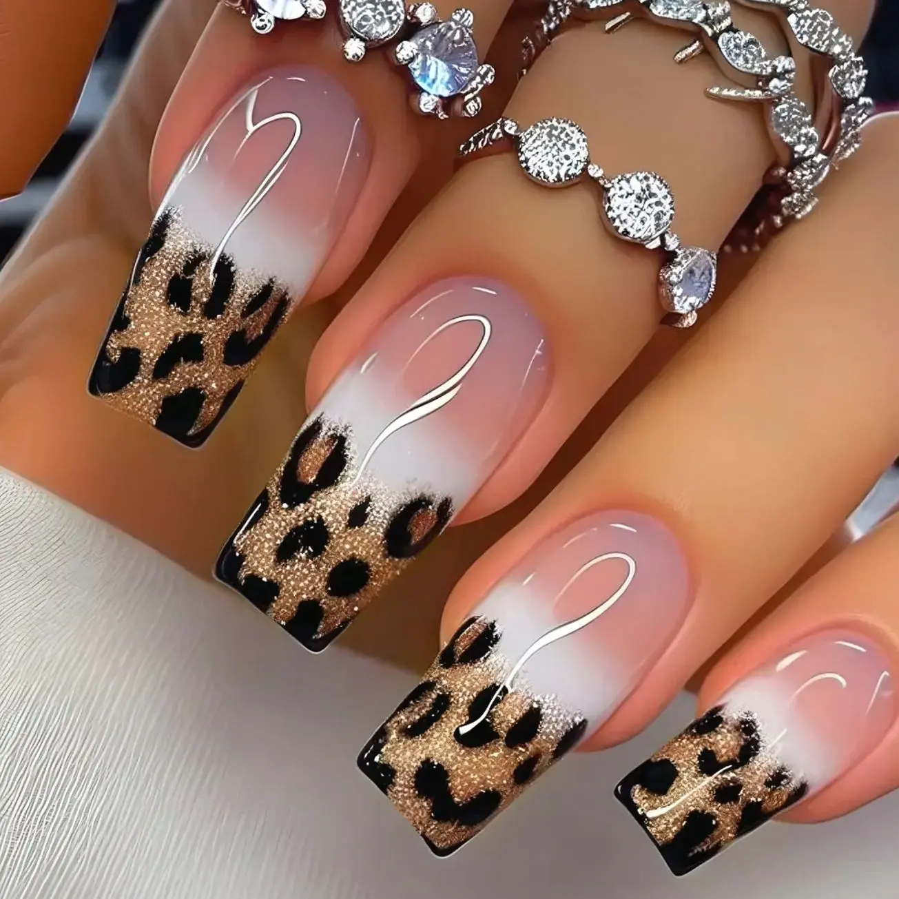 Glamorous Chic Leopard-Print French-Style Fake Nails, Ready-To-Wear Glitter-Tipped Skin-Tone Match Press-On Nails with Box, Glitter Tips, Easy To Apply, Fashion, Flatter Skin Tone