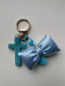 Clay Cross Keychain with Rhinestones, Bow Design, Creative Bag Charm, Unisex Car Key Chain, Perfect Gift for Men and Women