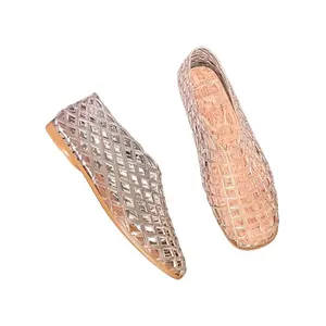 Summer open-toe jelly shoes, flat, breathable women's beach sandals, slippers suitable for the bathroom, bedroom, living room, and the whole family, DIY slippers you can customize yourself