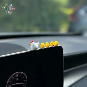 Cute Chicken Design Car Ornament, Car Dashboard Decoration, Car Interior Decorative Accessories for Car Center Console, Rearview Mirror, Car Hanging Decoration, Car Accessory, Sticker For Cars