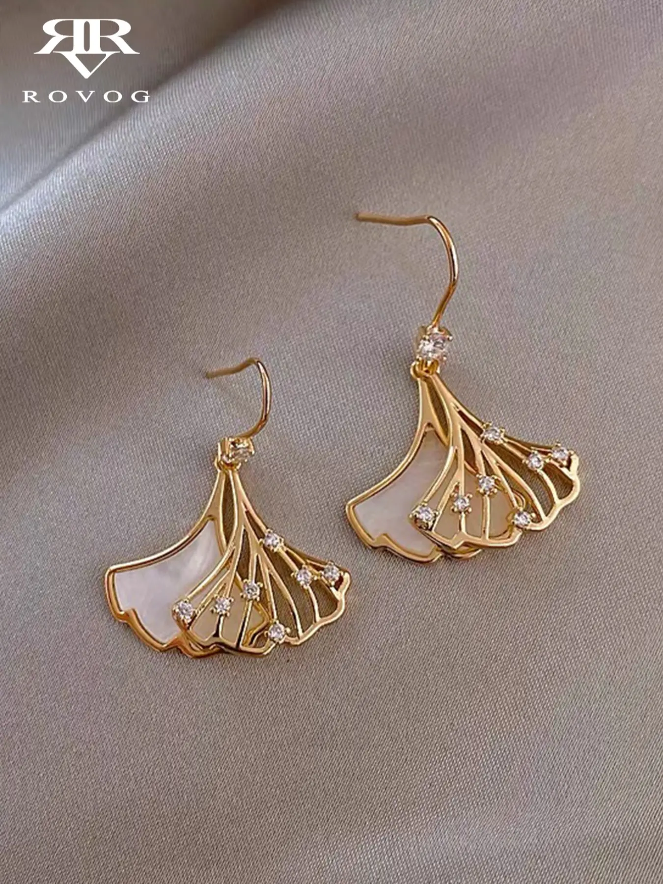 Women's Elegant Silver Color Ginkgo Leaf Design Earrings, Vintage Style for All Seasons, Perfect for Daily Wear & Special Occasions