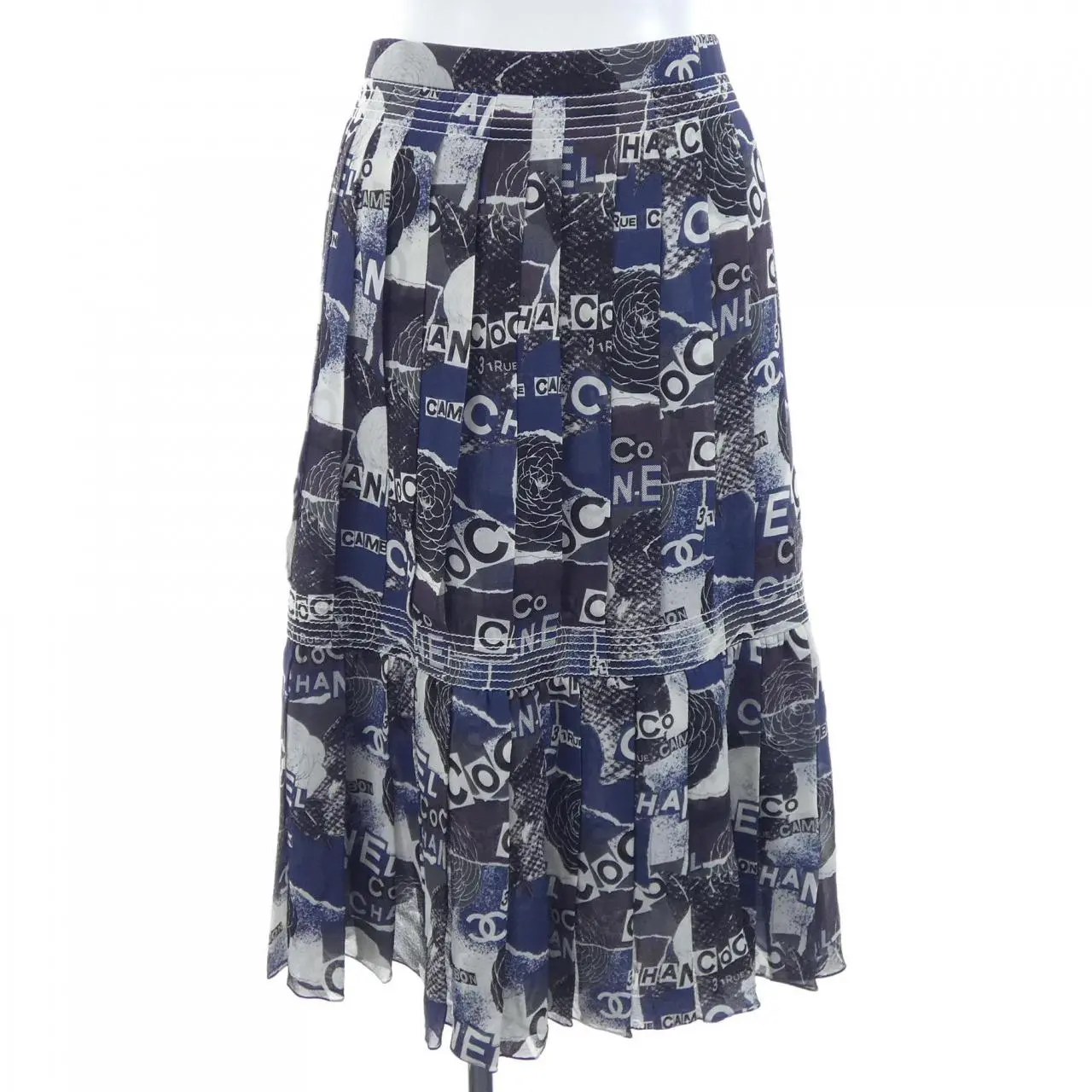 Pre-owned CHANEL Silk Small Leather Goods Skirt