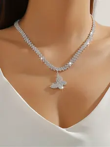 Elegant Butterfly Pendant Necklace with Sparkling Rhinestones, Fashionable Jewelry for Women, Perfect Gift for Special Occasions