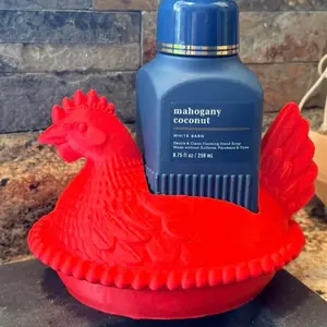 Hen on Nest Soap Holder - Red Silicone Chicken Design for Bathroom Decor & Kitchen Use
