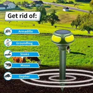 Solar sound wave technology animal repellent, IP66 waterproof, sensor and flashlight functions, suitable for squirrels, skunks, rabbits, raccoons, dogs, birds, mice, deer - suitable for outdoor use, solar sound wave technology animal repellent