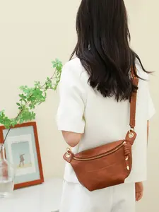 Fashion PU Leather Zipper Belt Bag for Women - Vintage Retro Crossbody Fanny Pack with Chain Adjustable Strap Lightweight Hands-free Waist Purse for Travel Festival Daily Use