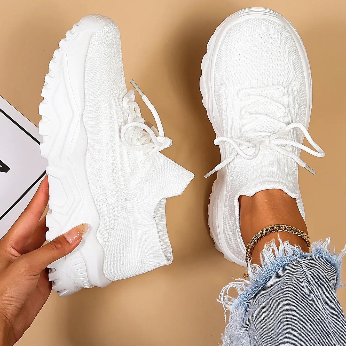 Women's Athletic Sneakers, Plain Low-Top Lace-Ups in Breathable Textile, Lightweight Shoes for Gym to Street Style and Summer Outfits