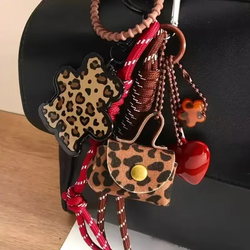 Leopard Print Sweet & Cool Multi-Functional Pendant: Animal Bag Charm, Mini Leopard Print Bag With Heart Decoration, Woven Strap, Bag Keychain - Suitable For Trendy Girls' Everyday Wear/Commute