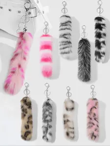 Large plush fox tail bag charm keychain, fashionable Halloween handbag accessories, eye-catching luggage and clothing decoration style declaration