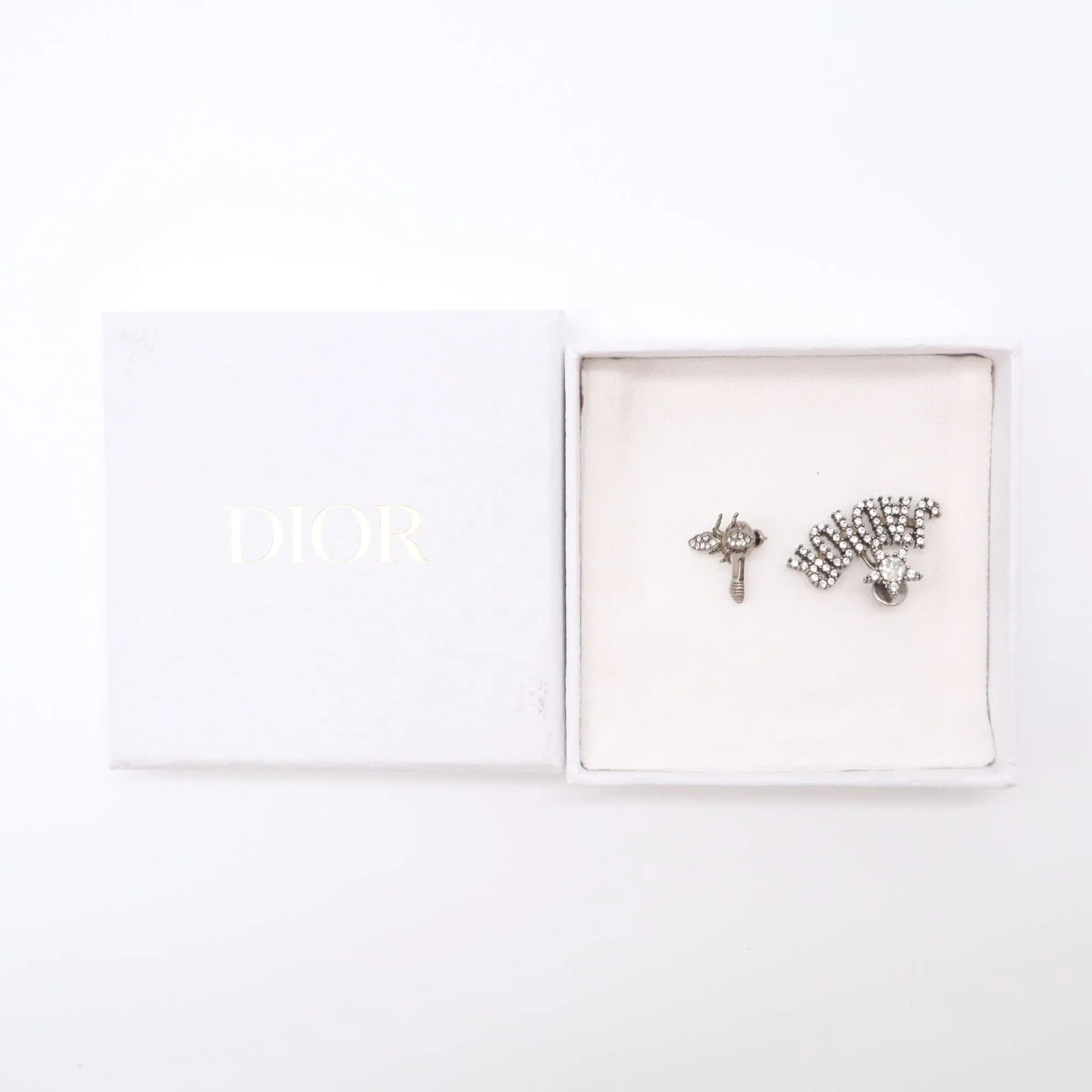 Pre-owned Dior Petit CD Bee Fan Asymmetric Stud Earrings W21609