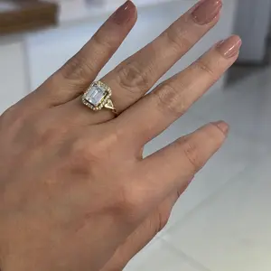 10K Women Ring Size 71/2”