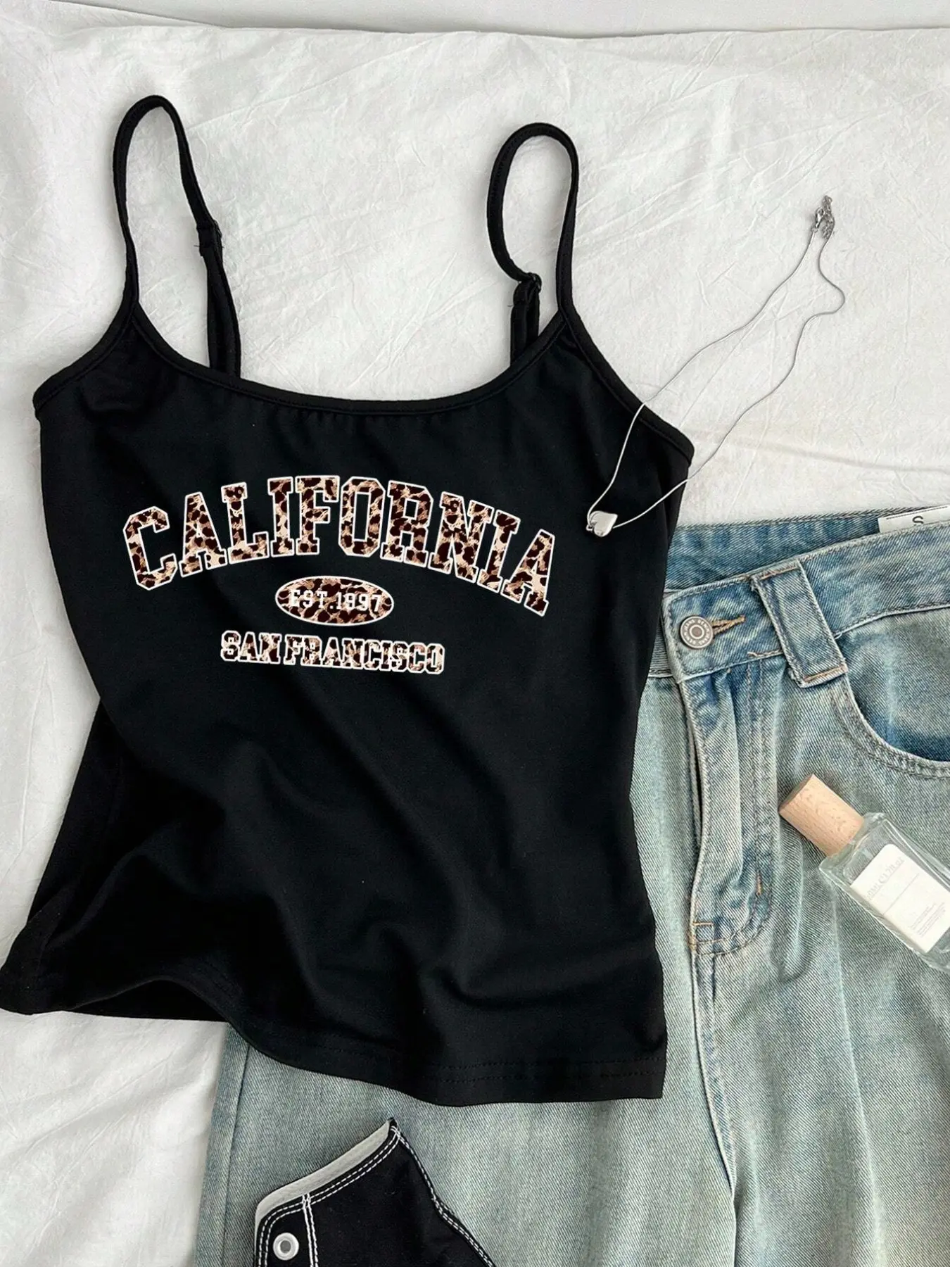 Y2K Coquette Aesthetic Leopard Print California San Francisco EST 1997 Graphic Spaghetti Strap Cropped Cami Top for Women, Casual Fitted Sleeveless, 90s Grunge Streetwear Stretchy, Summer Beach Vacation Club Party Daily Wear