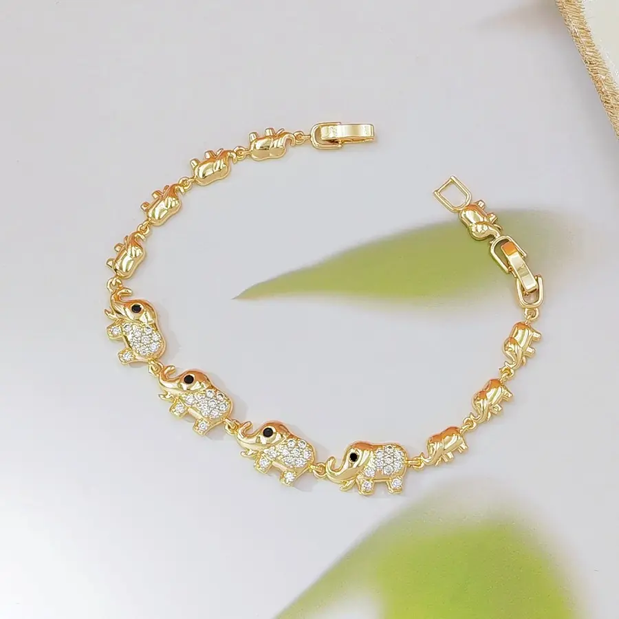 Women's Hypoallergenic Chunky Cute Elephant Eye Bracelet with Micro Pave Zircon - Bling Stylish Accessory, Fashion Bracelet, Minimalist Versatile Summer Daily/Party Jewelry, Ideal Luck Gift for Loved Ones, Fashion Bracelets