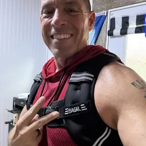 【JumpstartSale】BAGAIL Weighted Vest, 5lbs/8lbs/10lbs/12lbs/15lbs/20lbs/25lbs/30lbs Weight Vest with Detachable Phone Pouch, Rucking Vest for Women, Men, Walking, Weight Loss, Training, Running