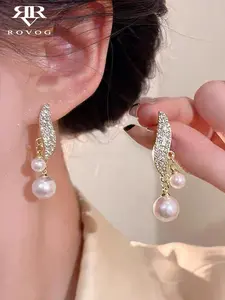 Women's Elegant French Classic Luxury Seasonless Appeal Dangle Earrings, Luxurious Look, Fashionable Imitation Pearl Design, Perfect for Any Occasion