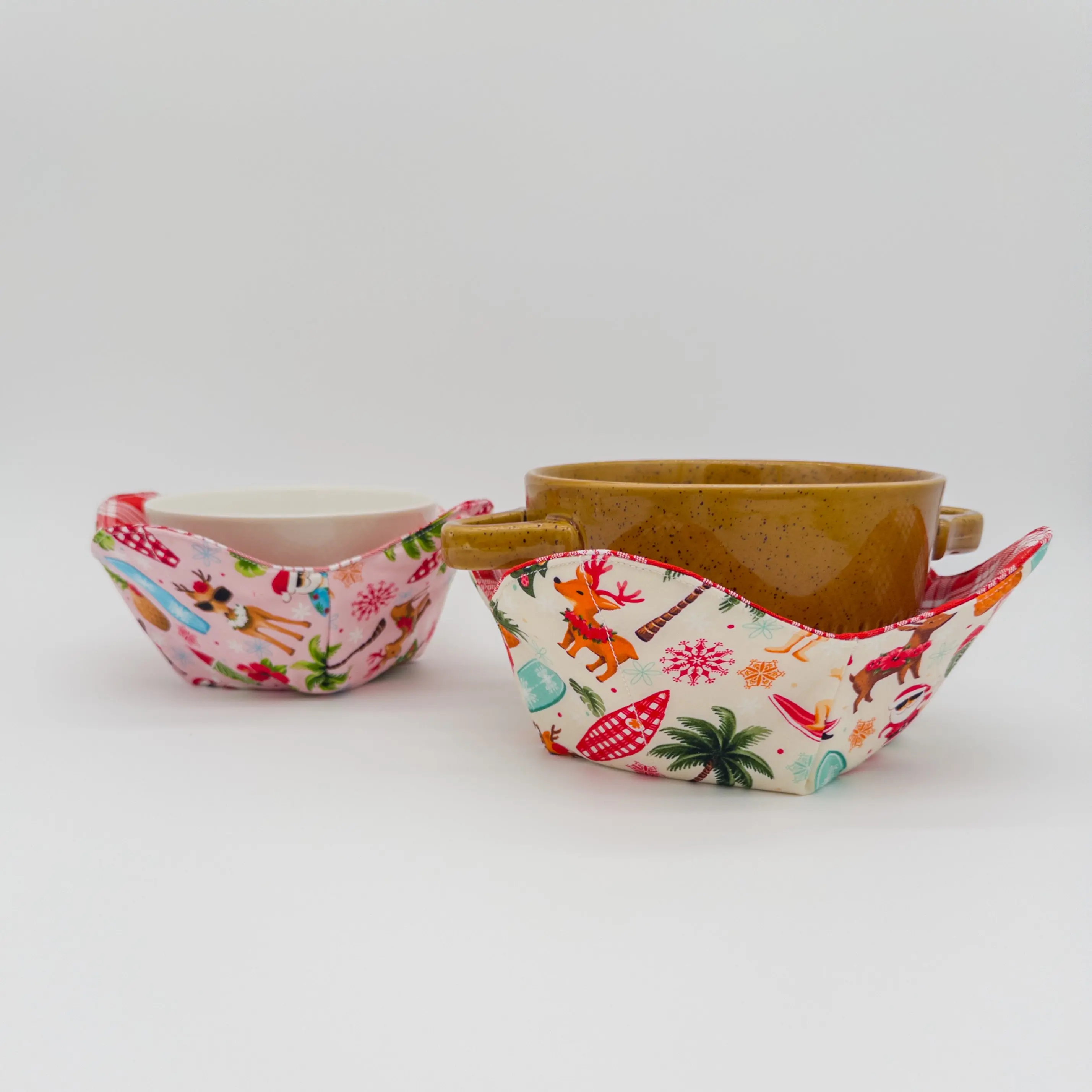 Reversible Palaka Mele Kalikimaka Microwavable Soup Bowl Cozy Holder
