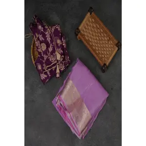 Luxurious Banaras Moonga Plain Crepe Saree with Elegant Kanchi Borders