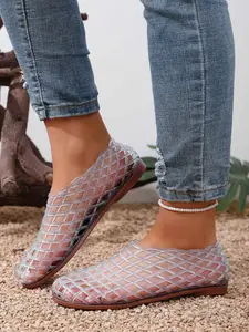 New Simple Open-Toe Fashion Comfortable Ultra-Soft Outdoor Korean Style Anti-Slip Flat Women Sandals Jelly Shoes