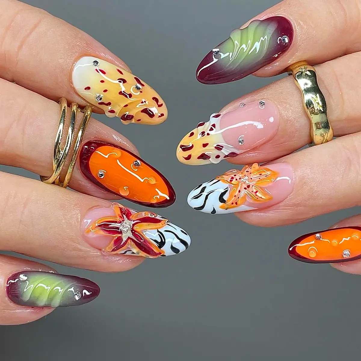 24 pieces of short almond shaped press on acrylic nails, DIY nails, Decorative nails, with 3D Star Pattern Rhinestones, brown leopard print French edge silver steel ball design fake nails with jelly glue
