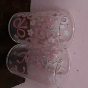 Cute cups come in a pack upside down bow cup one normal bow cup both pink