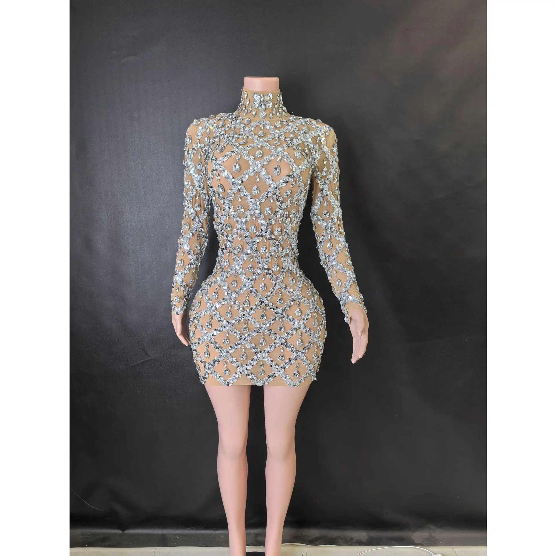 Long sleeved silver short