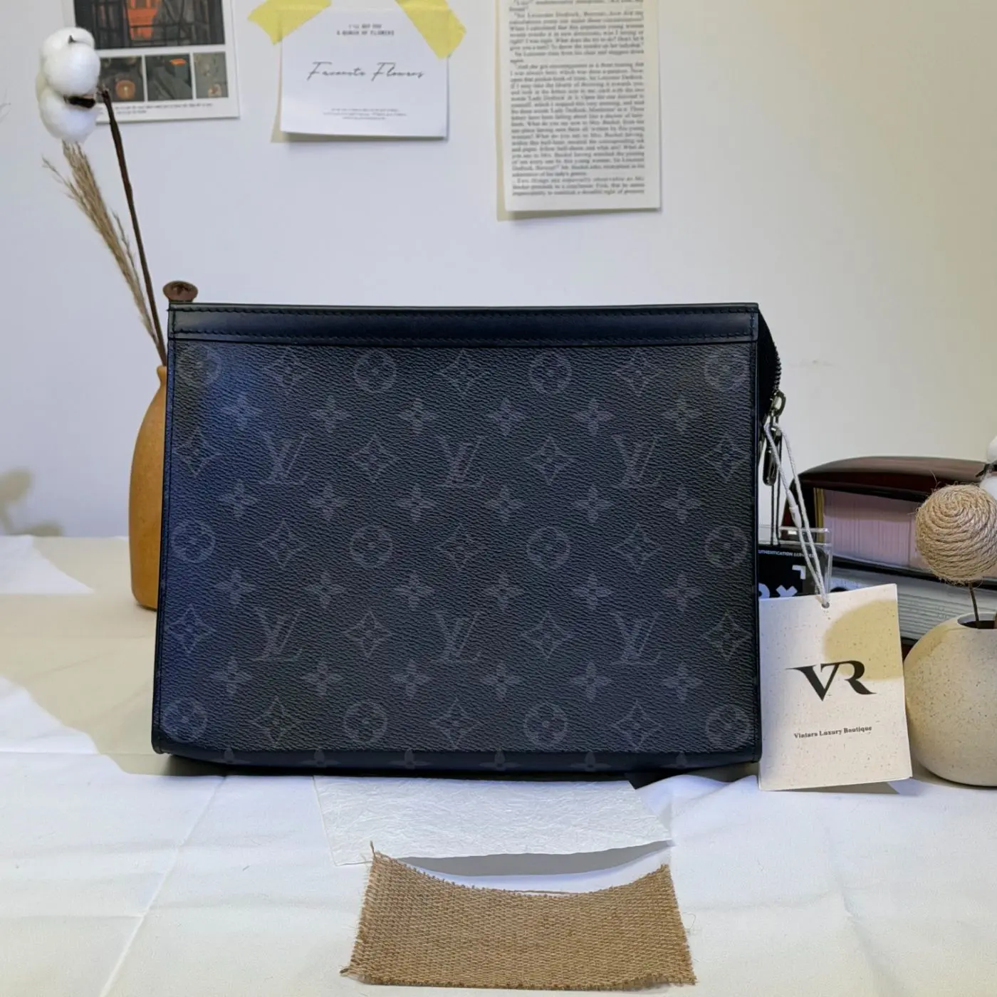 Pre-owned Louis Vuitton pvc Shoulder bags Toiletry Bag 26 #2026372457777053