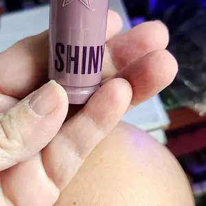Shiny Trap - Creamy & Hydrating High Shine Lipstick