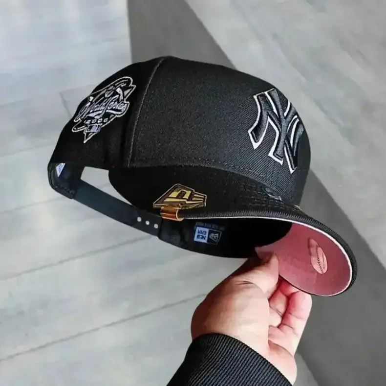 Trendy New Era 9FIFTY New York Yankees pink MLB Cap - Adjustable Classic Baseball Hat