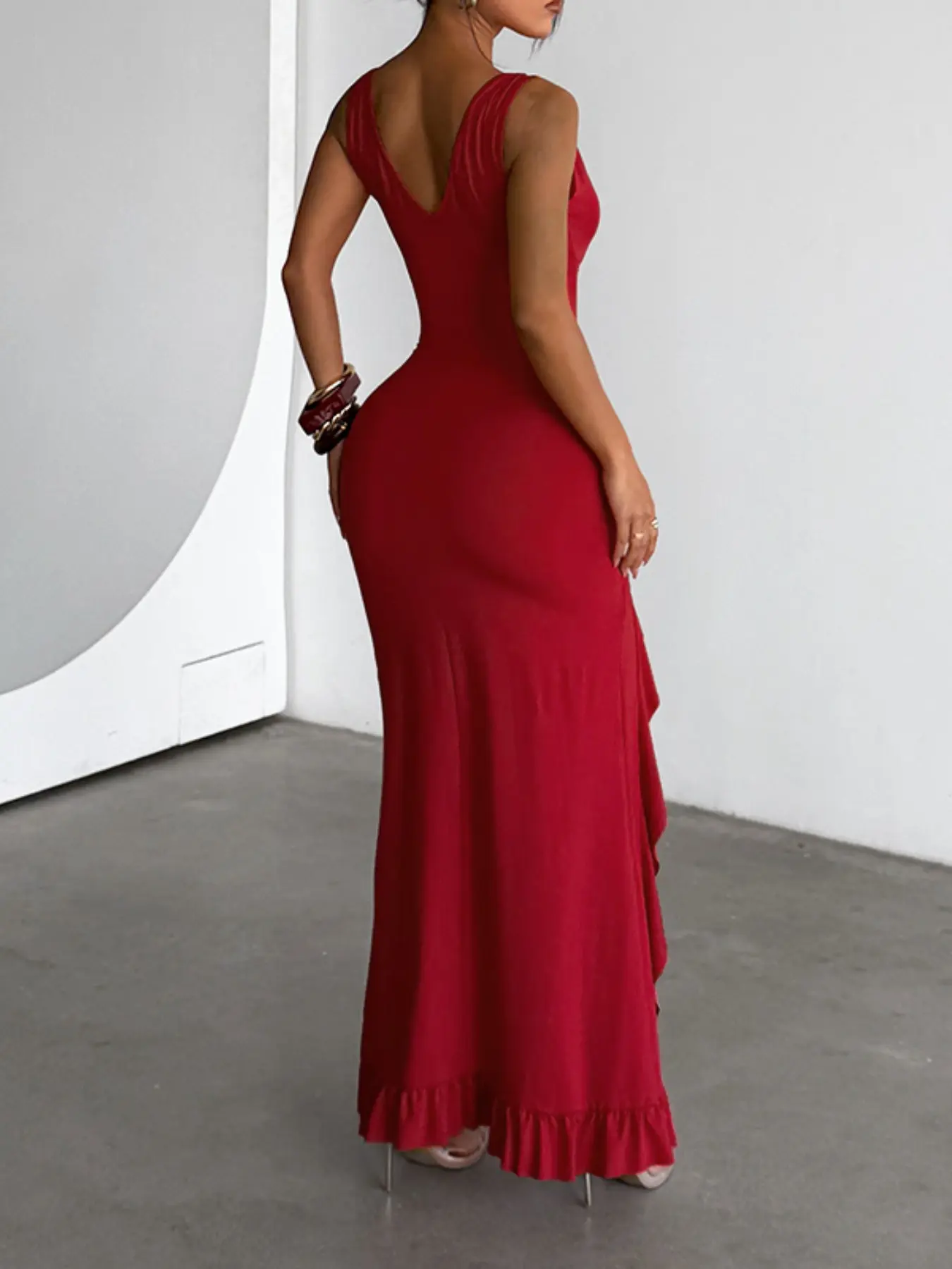 Elegant V-Neck Maxi Dress, Backless Split-Thigh Design, Sleeveless Slim  Fit, Perfect for Spring & Summer, All Season Wear, Womenswear, Lady -  TikTok Shop
