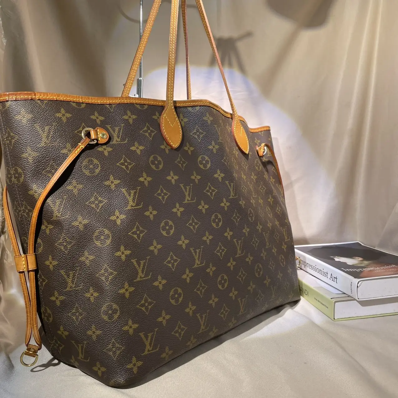 Pre-owned Louis Vuitton Monogram Neverfull GM Tote Bag Iconic Coated Canvas & Vachetta Leather 2 in 1 Design Ideal for Commuting & Travel Authentic Pre Owned
