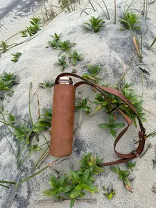 Leather Carrier (for 32 oz bottles)√