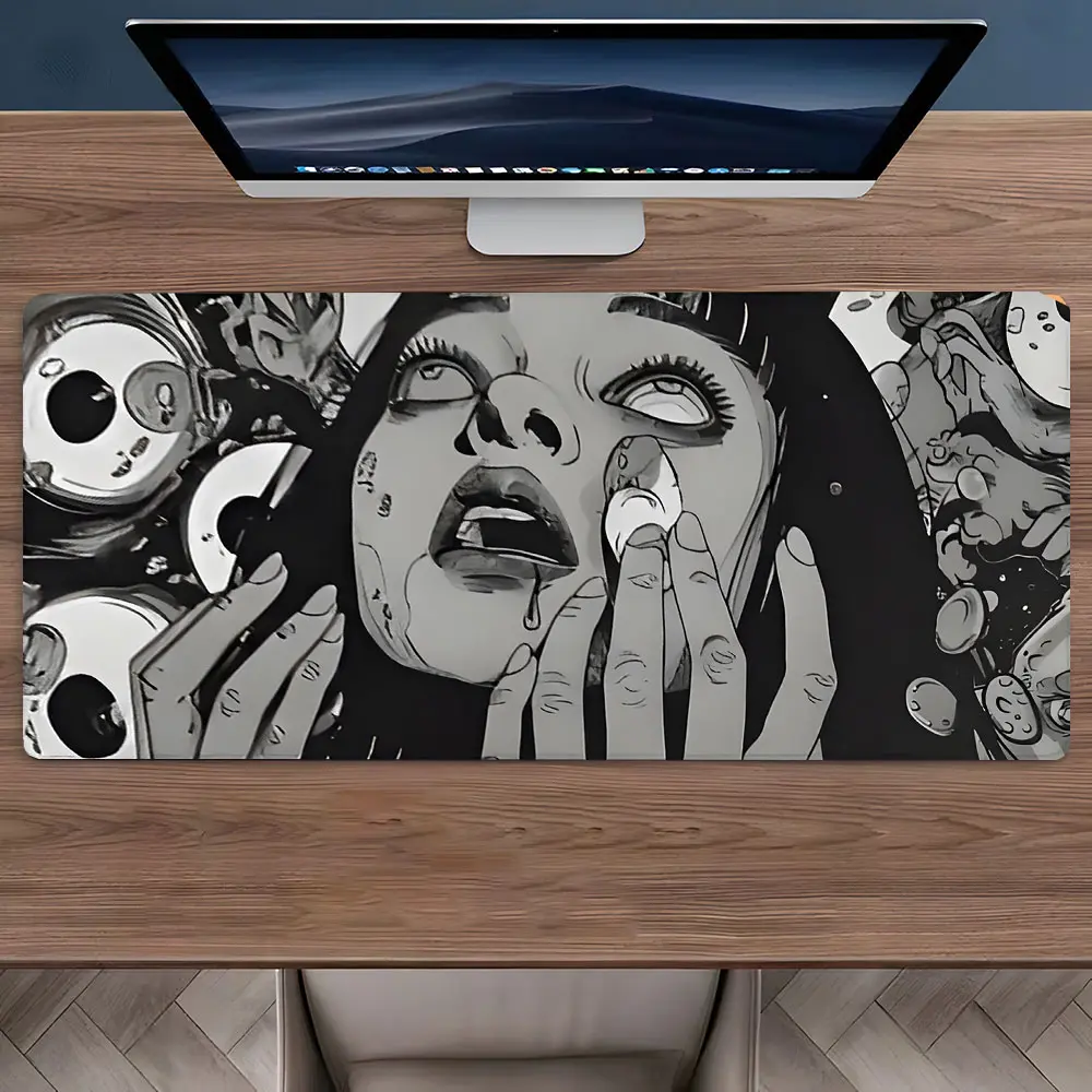 Black and White Horror Art Large Gaming Mouse Pad,Aesthetic Desktop Drotection Pad,Desktop Accessory,Desk Accessories,Washable Rubber Pad Non-Slip Lock Edge Multi-Size Mouse Pad Suitable For Home Office,Good Gift for Family and Friends Happy Halloween